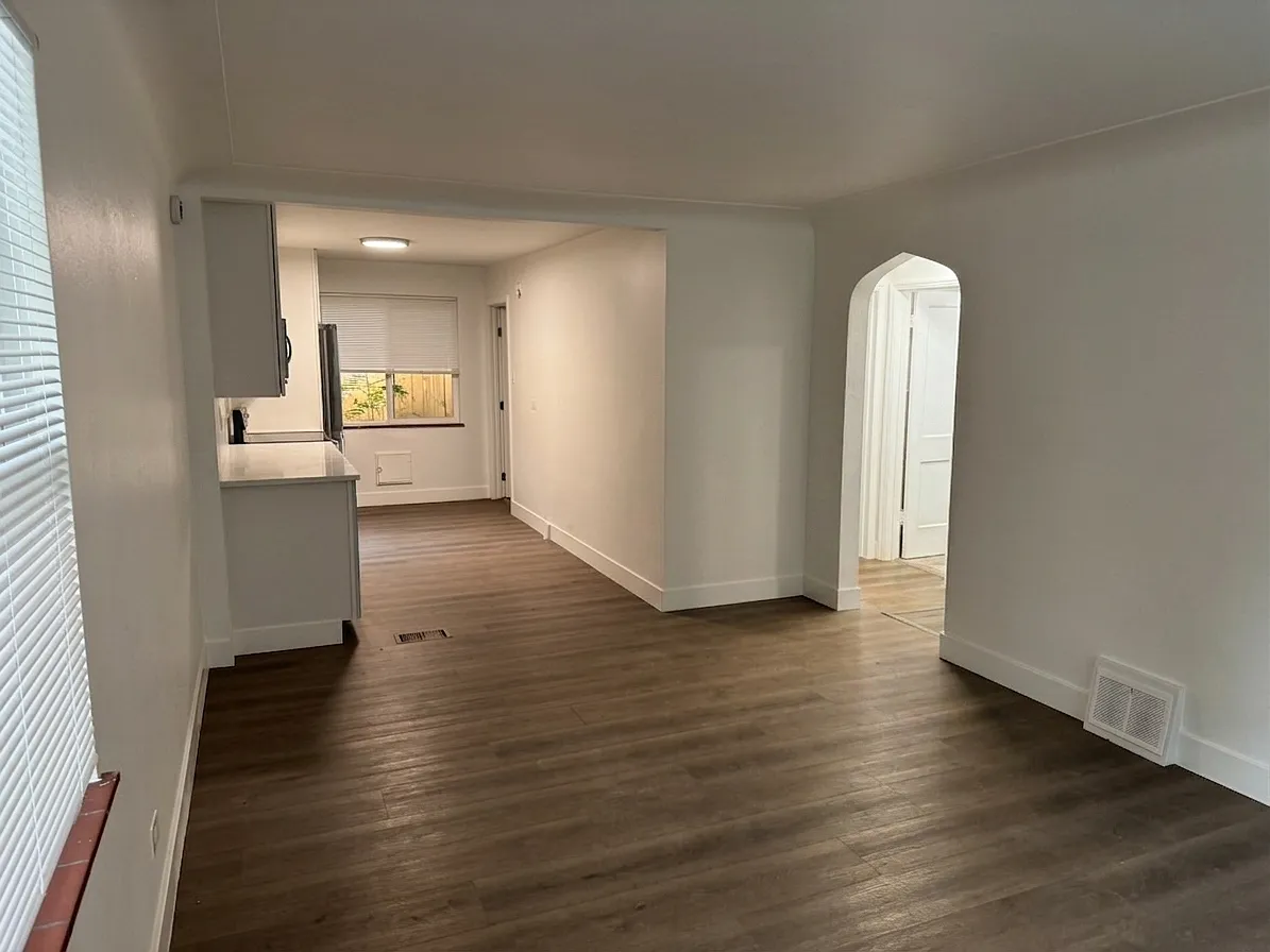 2 bed, 830 sqft, $1,850 — Photo 3