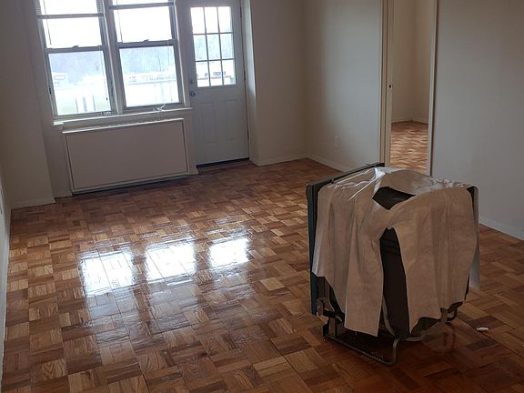 2nd image of 60 Morrow Ave APT 6GS
