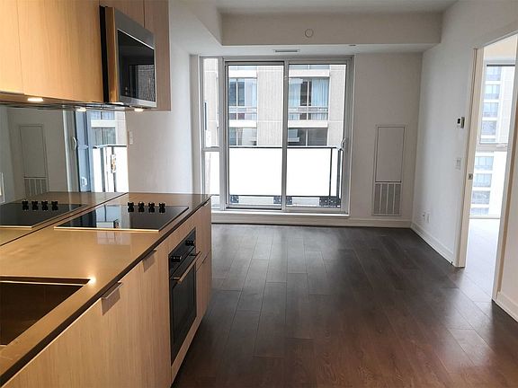 4th image of 609 Avenue Rd #1001
