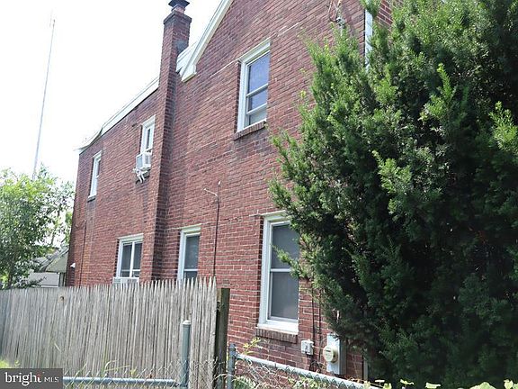 3rd image of 3007 W 10th St