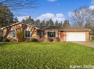 8259 Mellowwood Dr, Jenison, MI 49428
