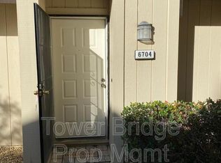 6704 Calvine Rd, Sacramento, CA 95823