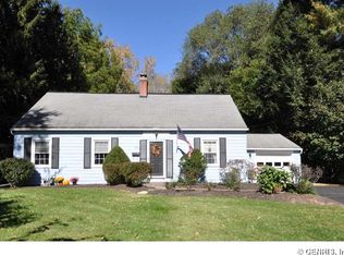 850 Harmon Rd, Penfield, NY 14526