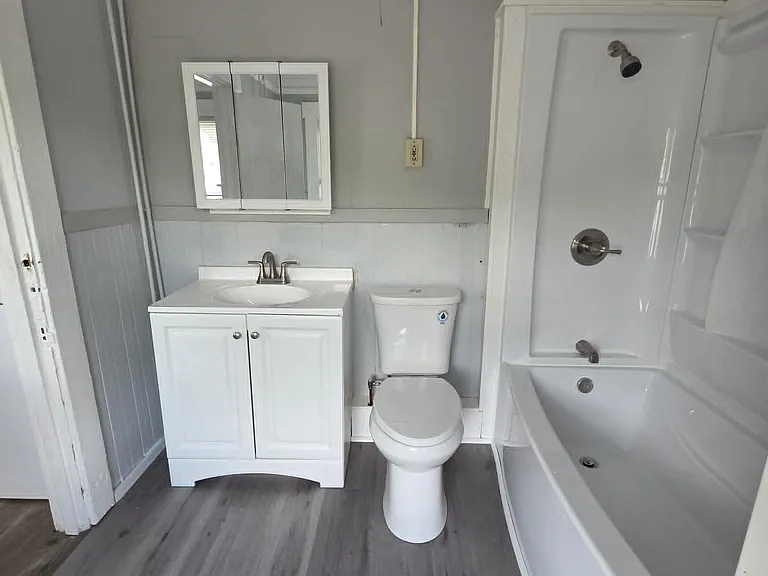 23 S Main St #10 — Photo 10