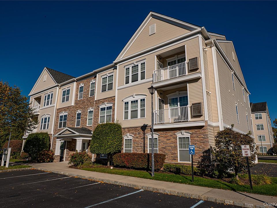 1st image of 636 Saxton Court #636