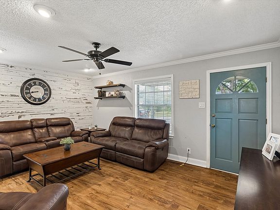 5th image of 936 Springdale Rd