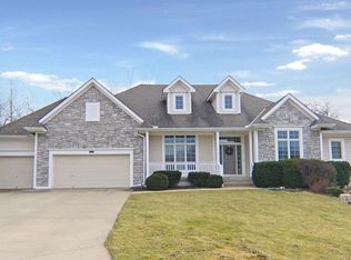 2517 SW Winteroak Cir, Lees Summit, MO 64081