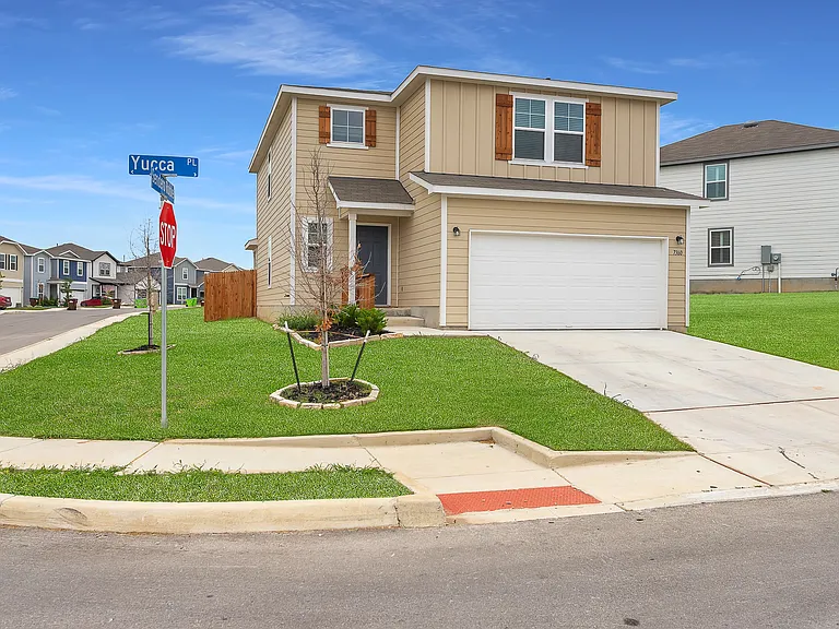 7360 Yucca Pl — Photo 2
