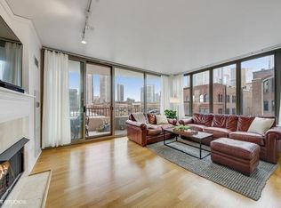 200 N Jefferson St APT 606, Chicago, IL 60661