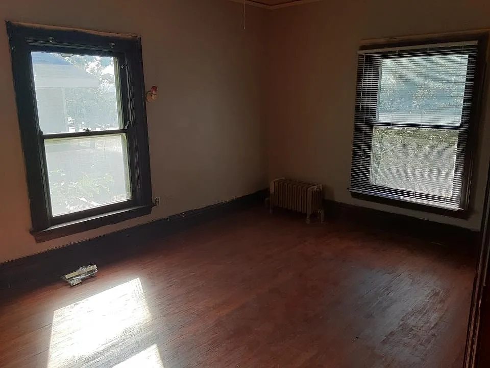 1320 1st Ave NW - B — Photo 3