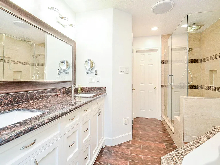 15614 Dawnbrook Dr — Photo 23