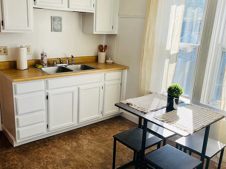 90 Greenwood St #2 — Photo 8