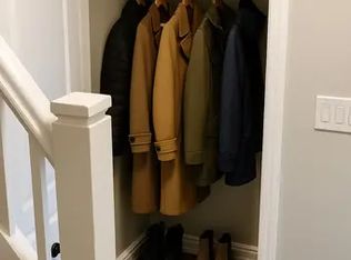 28 Dundas St #1A, Brighton, ON K0K 1H0