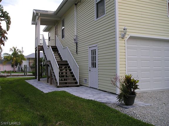 2nd image of 745 Matanzas Ct #E