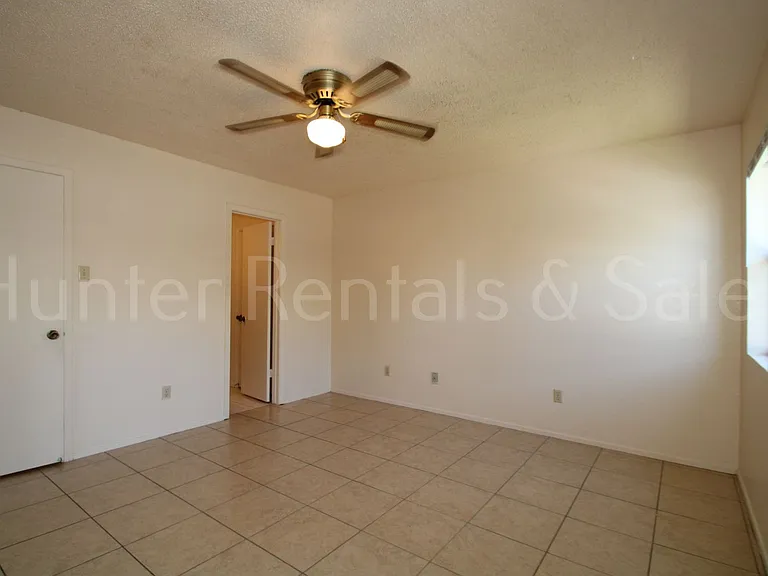 2804 Derby Dr — Photo 12