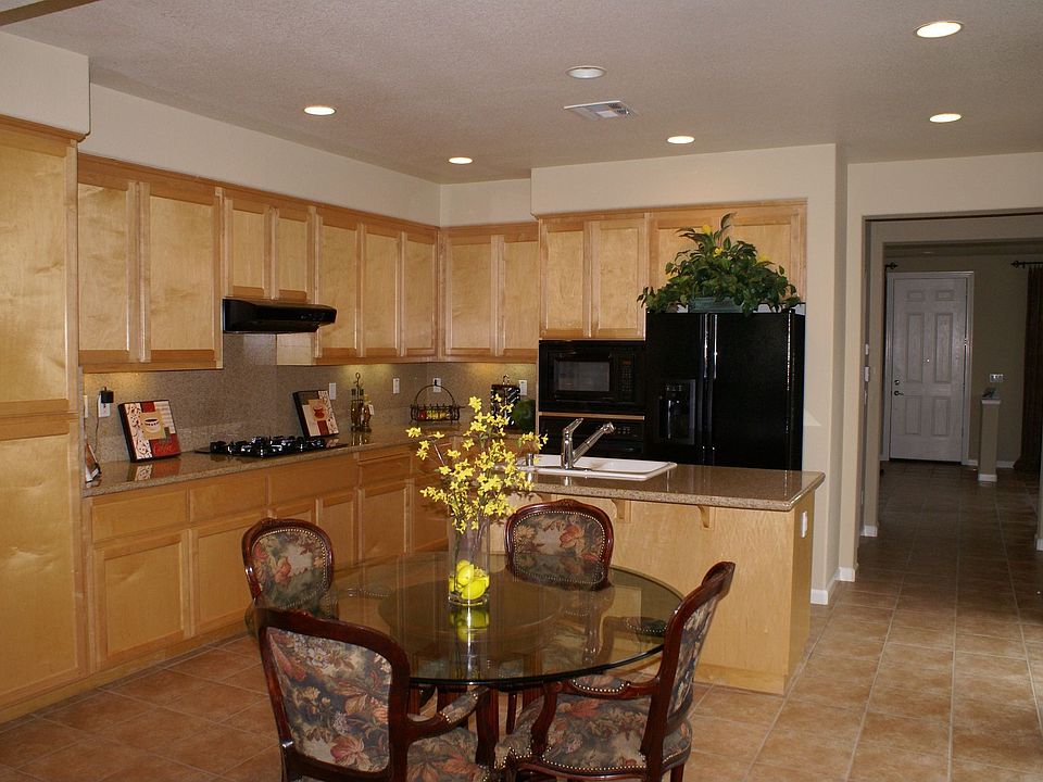 2nd image of 1186 Bellingham Sq