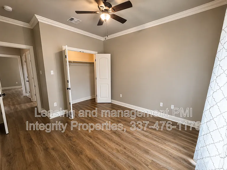 213 Woodhaven Rd — Photo 9