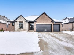 49725 Bingham Ln, Macomb, MI 48044