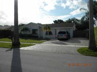 5206 NW 28th St, Margate, FL 33063