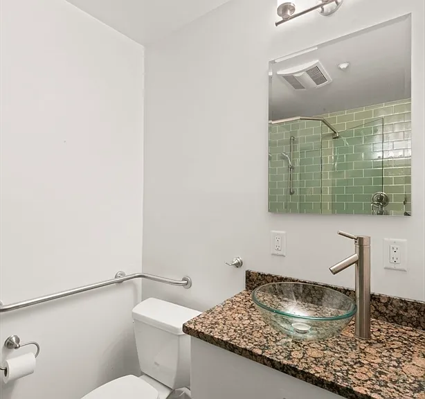 1166 Washington St #303 — Photo 16