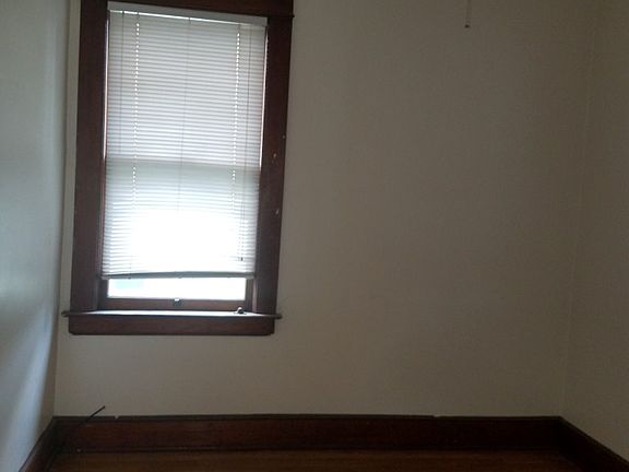 3rd image of 75 Fairview Ave