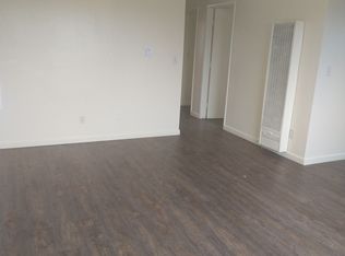8209-8211 S Broadway, Los Angeles, CA 90003
