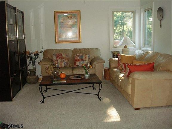 2nd image of 903 Scarborough Dr