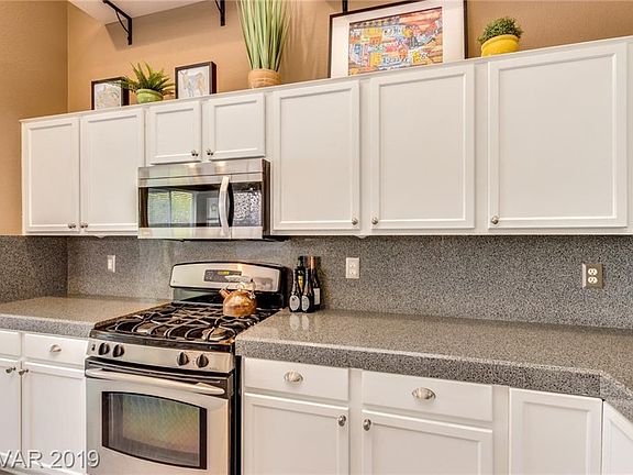5th image of 264 Whitewater Village Ct