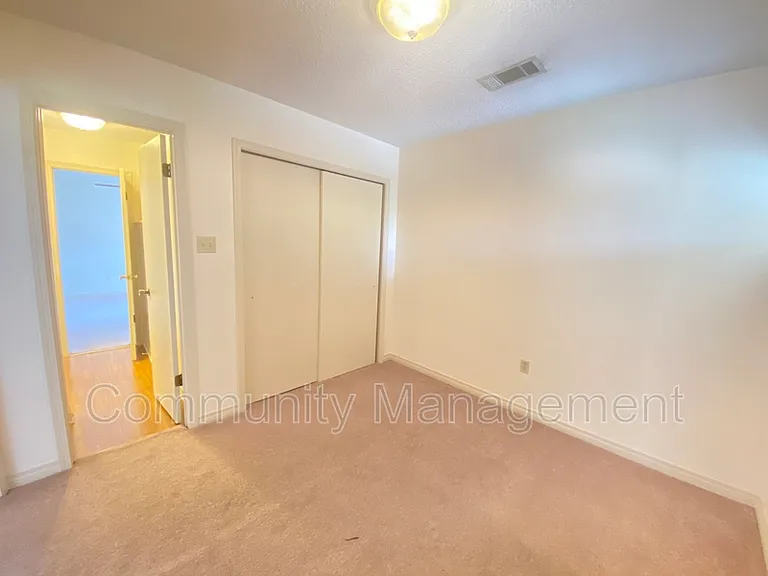 5131 Butter Creek Ln #206 — Photo 8