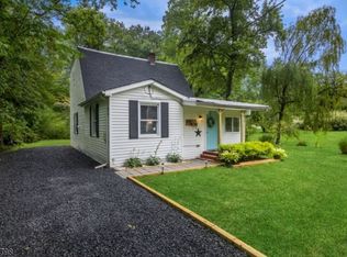 173 Bungalow Ter, Millington, NJ 07946