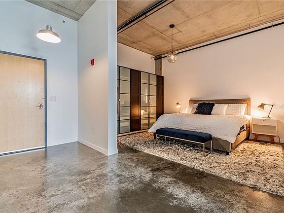 4th image of 101 E 12th St #326