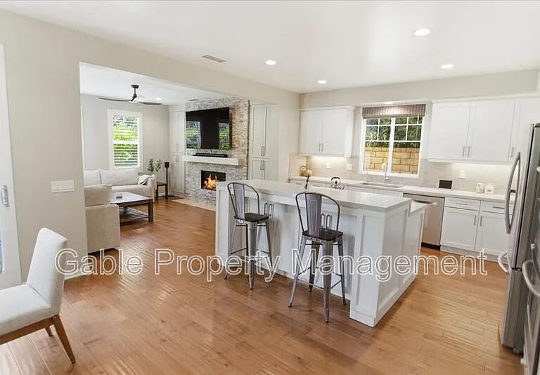 26882 Greenleaf Ct — Photo 11