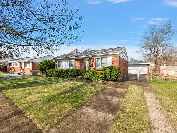 2nd image of 1131 Laurel Ave