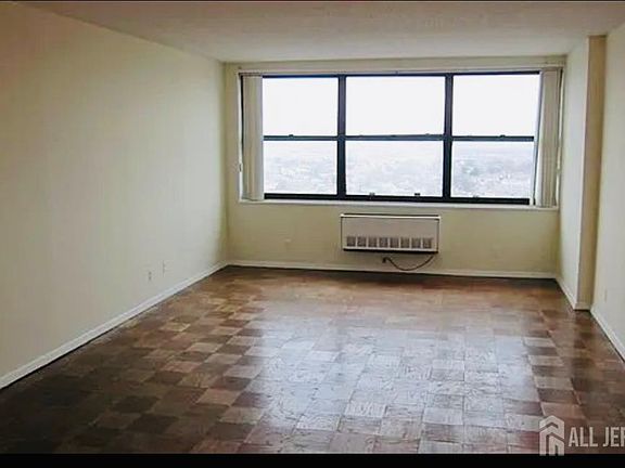 3rd image of 7000 Kennedy Blvd #149I
