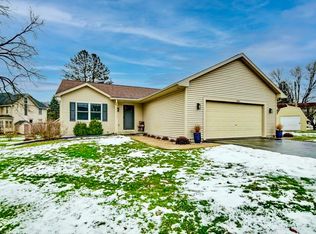 2914 Stumpf St, Cross Plains, WI 53528
