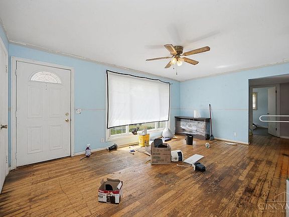 5th image of 588 Valley View Dr