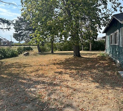3rd image of 5463 Mountain Way