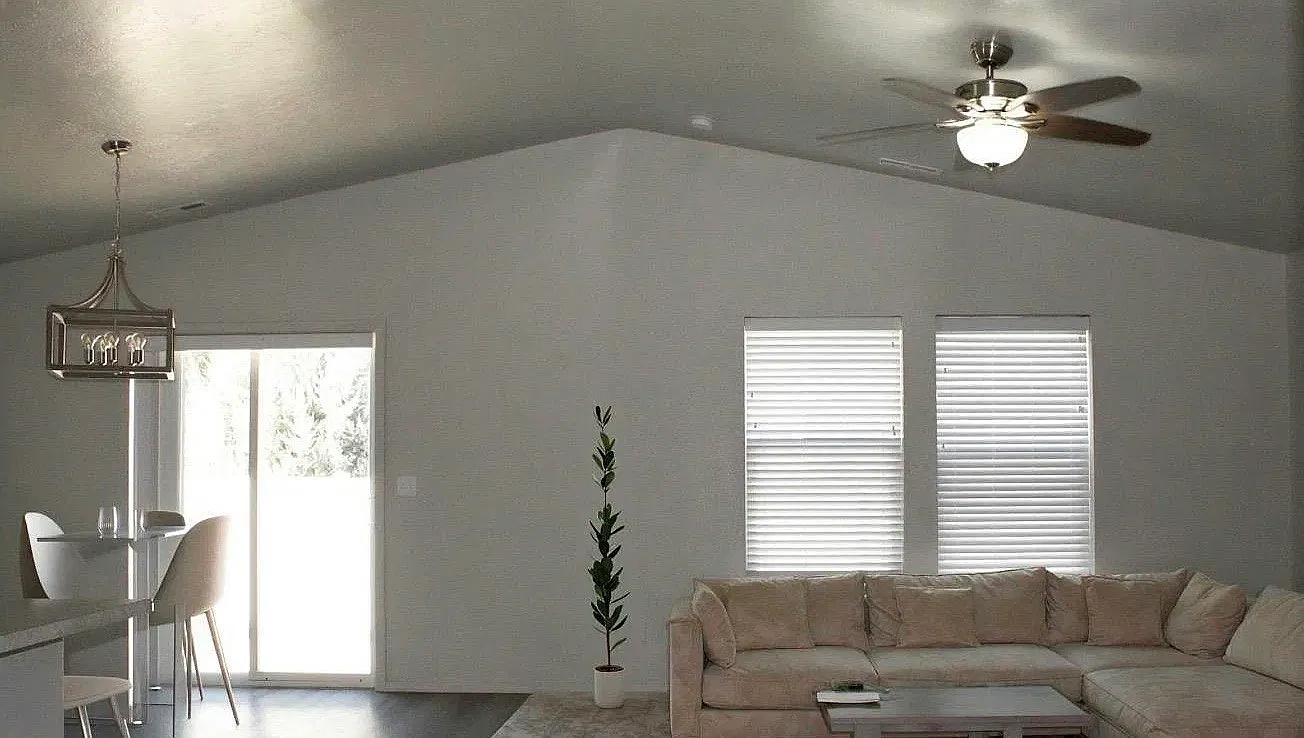 1520 W Atacama Drive — Photo 3