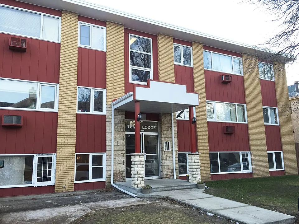 2 bed, $1,400 — Photo 1