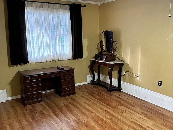 5th image of 4444 Bixby Cir