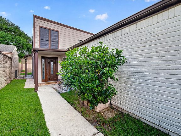 3rd image of 4223 Wildacres Dr