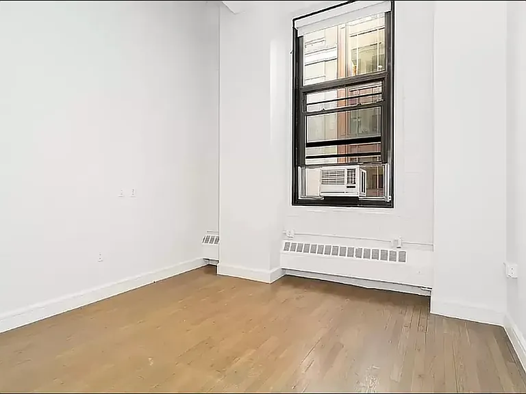 110 Greenwich St #4A — Photo 6