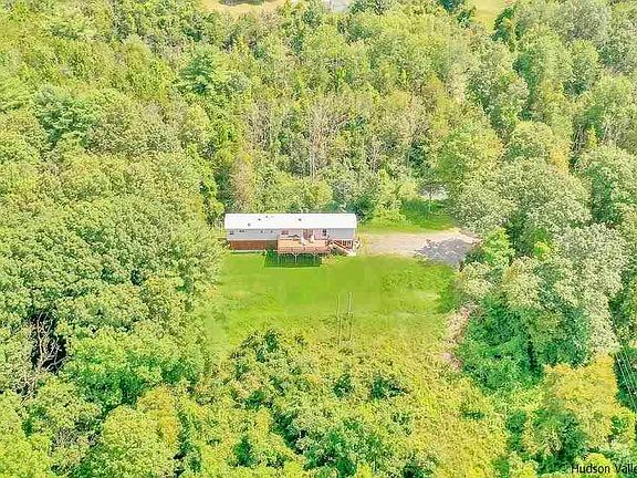 3rd image of 16 Annas Ln