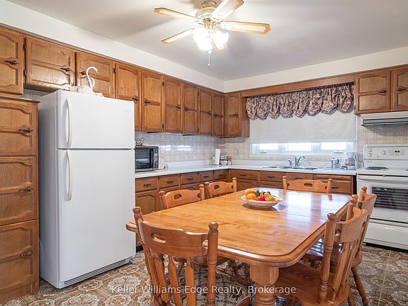 4th image of 68 Ridley Dr