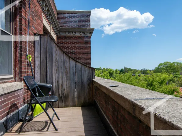 10-39 Mount Hood Rd #10, Brighton, MA 02135