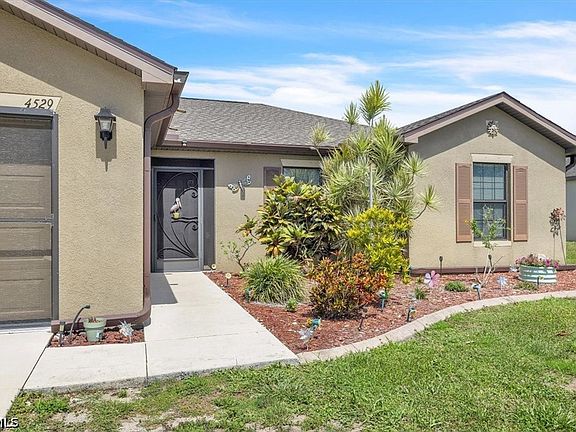 5th image of 4529 SW 10th Ave
