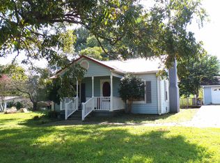 525 Island Creek Rd, Cowpens, SC 29330