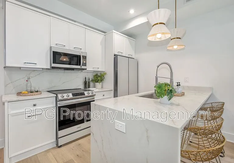 3921 W St NW #1 — Photo 56
