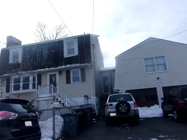 27 Fenwick St, Revere, MA 02151