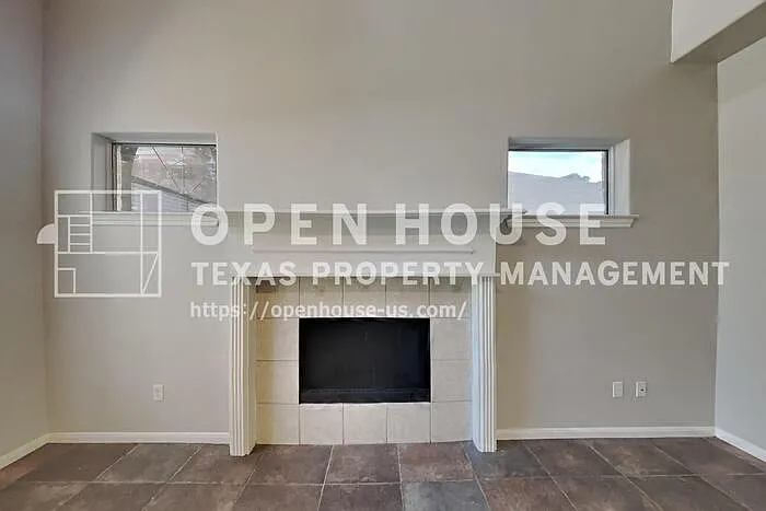 4 bed, 2.5 bath, 1860 sqft, $2,100 — Photo 4